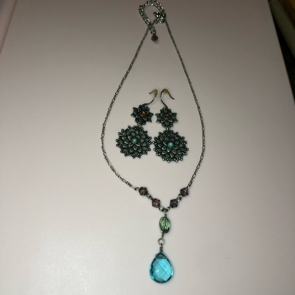 Necklace and earring set lot - Picture 9 of 12